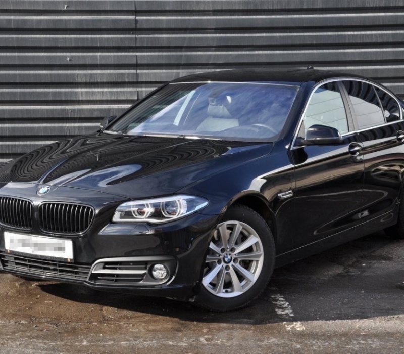 Аренда автомобиля BMW 5-series с водителем в Казани