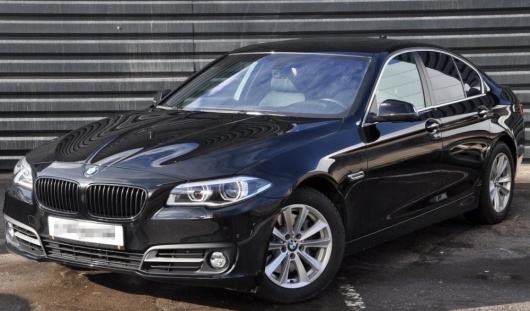 Аренда автомобиля BMW 5-series с водителем в Казани